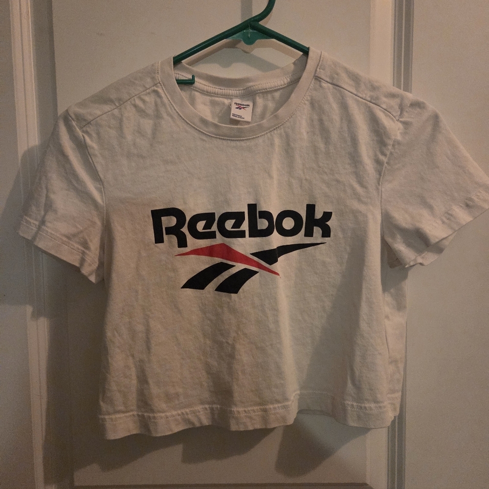 Reebok ‎ Cream Logo T-Shirt Crop Size Xs